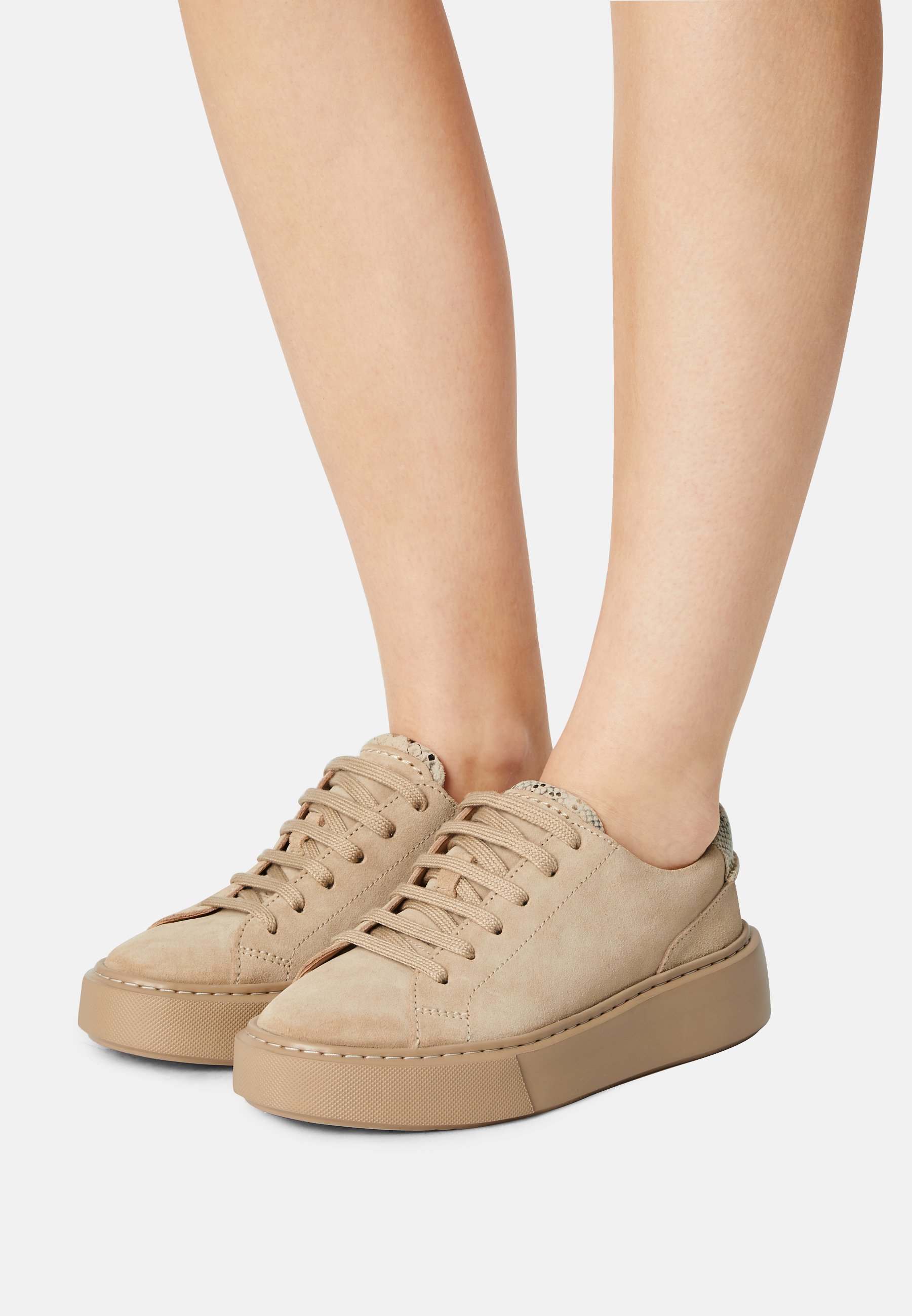 clarks hero lite sneaker