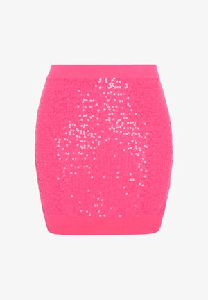 Minigonna rosa con una texture coperta di paillettes e una fascia in vita tinta unita. La vestibilità è aderente e liscia, evidenziando lo scintillio delle paillettes.