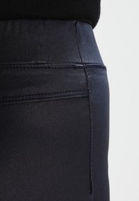 Kaffe KAADA - Leggings - Calças - midnight marine