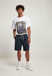 Thumbnail Image 2