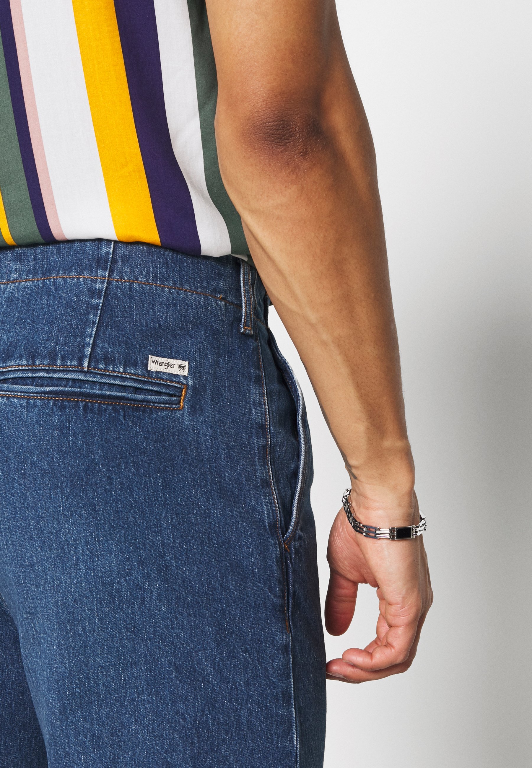 wrangler pleated jeans