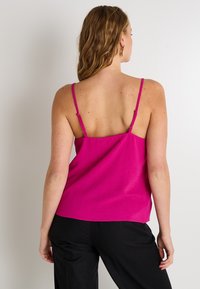 Grain de Malice Top - pivoine