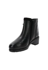 Botín de cuero negro con punta redonda, cremallera lateral y detalle trenzado texturizado en el tacón. Tacón cuadrado ligeramente elevado.