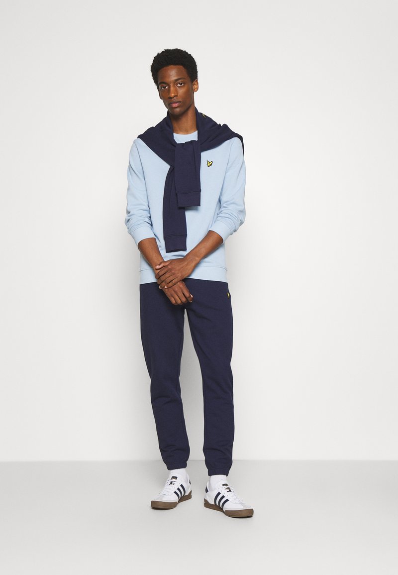 Sweat-shirt Homme Lyle & Scott à Logo Brodé - Coupe Classique, Indigo Profond, Col, Poignets Et Ourlet élastiqués