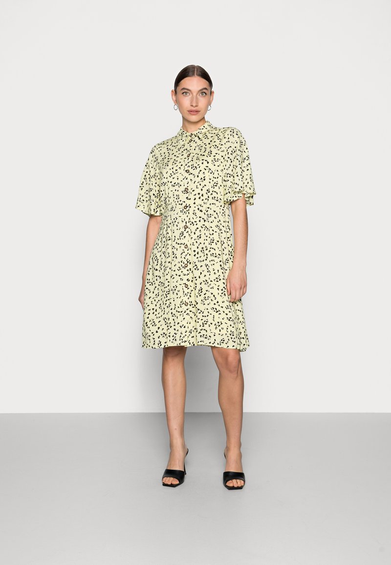 Selected UMA SHORT DRESS - Φόρεμα πουκάμισο - young wheat