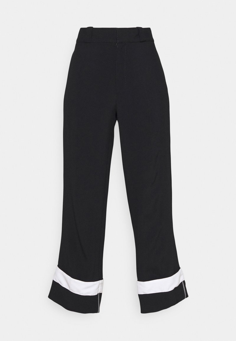 N°21 Pantalones negro