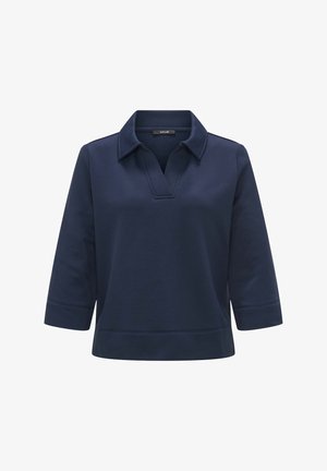 Marineblauwe pullover met V-hals en kraag, driekwartmouwen, textiele stof en een relaxte pasvorm. Eenvoudig, strak ontwerp.