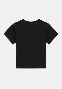 Μαύρο κοντομάνικο μπλουζάκι από βαμβάκι, με κλασικό στρογγυλό λαιμό και λεία υφή, με απλό, μονόχρωμο σχέδιο.