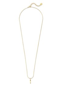 Gouden ketting met een dunne schakel, met een rechthoekige hanger. De ketting heeft een verstelbare lengte met een sluiting en een klein accent.