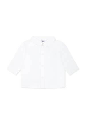 Camicia bianca a maniche corte con colletto e bottoni. Realizzata in tessuto liscio, presenta un piccolo logo sul petto. Design semplice.