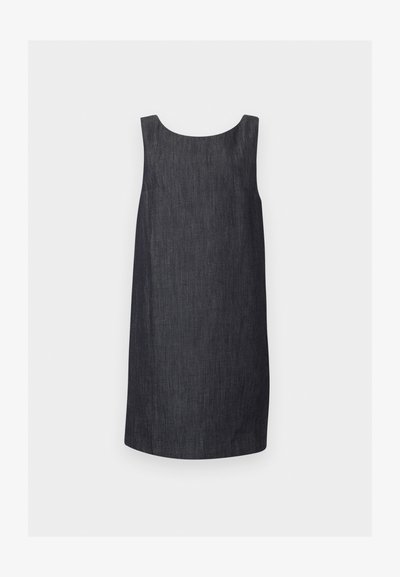 Αμάνικο σκούρο γκρι φόρεμα από τζιν ύφασμα με στρογγυλή λαιμόκοψη και ίσια τελείωμα, εμφανιζόμενο σε απλό ανοιχτό φόντο.