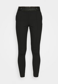 Černé kalhoty s hladkým pružným materiálem. Mají faux kožený pas a dvě přední kapsy s elegantním, přiléhavým střihem.