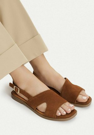 Lasocki, LASOCKI WOMEN'S SANDALS BROWN - Riemensandalette - brown