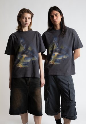 Wasted Paris, ALIEN  UNISEX - Trükipildiga T-särk - old black