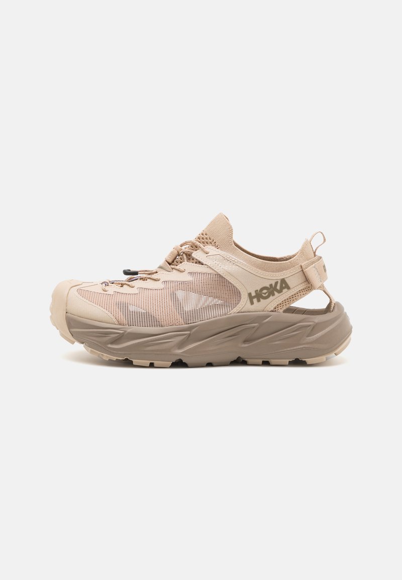 HOKA HOPARA 2 - Pantofi drumeție - shifting sand/dune