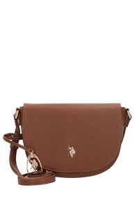 Borsa a tracolla in pelle marrone con texture, chiusura a pattina, hardware in argento e dettaglio con logo. Include una tracolla removibile.
