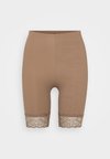 VMDITTE 2ND SKIN SHORTS - Kelnaitės - brown lentil
