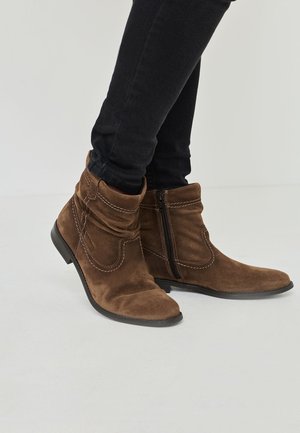 Tamaris Klasszikus bokacsizmák - brown