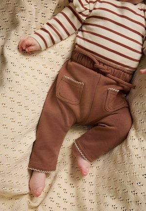 Lil' Atelier, SWEAT PANTS LOOSE FIT - Verryttelyhousut - maple syrup