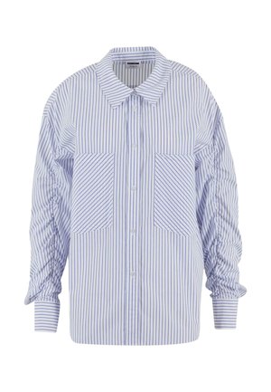 Cămașă cu dungi albastre și albe, cu guler întins, două buzunare diagonale și mâneci pliate. Materialul pare neted și ușor.