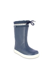 Botte en caoutchouc de marine avec une finition texturée, semelle blanche, fermeture à cordon ajustable et gouttes d'eau sur la surface.