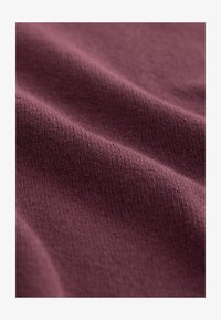 Ikke valgt, burgundy red