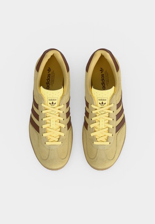 adidas GAZELLE INDOOR - Trainers - almost yellow/preloved brown — photo 5