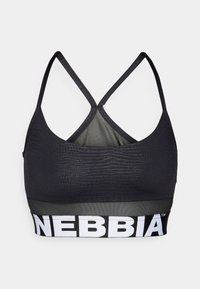 Czarny stanik sportowy z teksturowanym górnym materiałem, siateczkowym tyłem i szerokim białym pasem z logo "NEBBIA". Design z ramiączkami w stylu racerback.