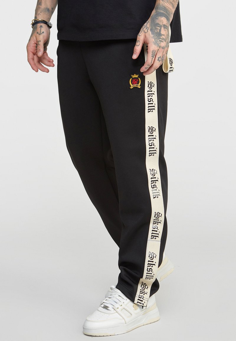 SIKSILK OPEN CUFF TRACK PANT GOTHIC TAPING Tracksuit bottoms black