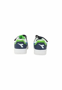 Scarpe sportive con tomaia sintetica blu e verde, suola bianca, design con lacci e tallone imbottito per il comfort. Include una linguetta posteriore.