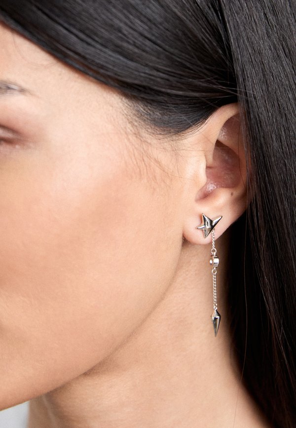 NOVA PENDANT EARRING - Earrings