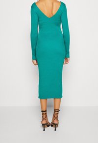 Even&Odd Fodralklänning - green