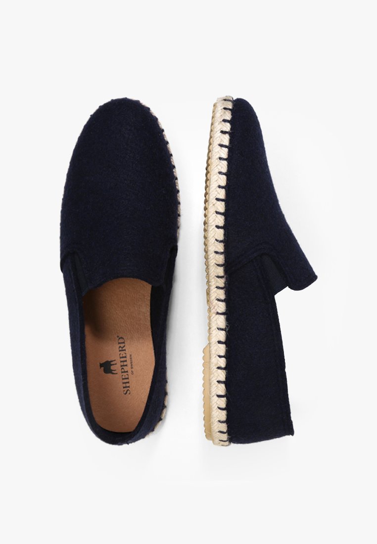 Herren Slipper | Shepherd JAN Slipper blue/dunkelblau - XY64159 Herren Slipper | Shepherd JAN Slipper blue/dunkelblau - XY64159