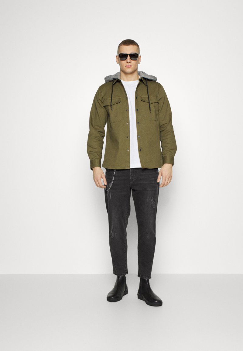 Herren Skinny Fit | Redefined Rebel HOUSTON DESTROY Jeans Relaxed Fit dust black/schwarz - LH26992 Herren Skinny Fit | Redefined Rebel HOUSTON DESTROY Jeans Relaxed Fit dust black/schwarz - LH26992
