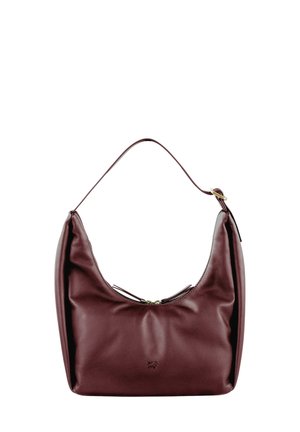 Borsa a spalla in pelle bordeaux con forma morbida e arrotondata, chiusura con zip e una sola tracolla, caratterizzata da una texture liscia e un design minimale.