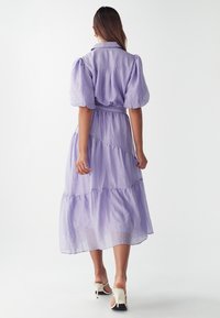 WILLA TARI MIDI DRESS - Paitamekko - lilac