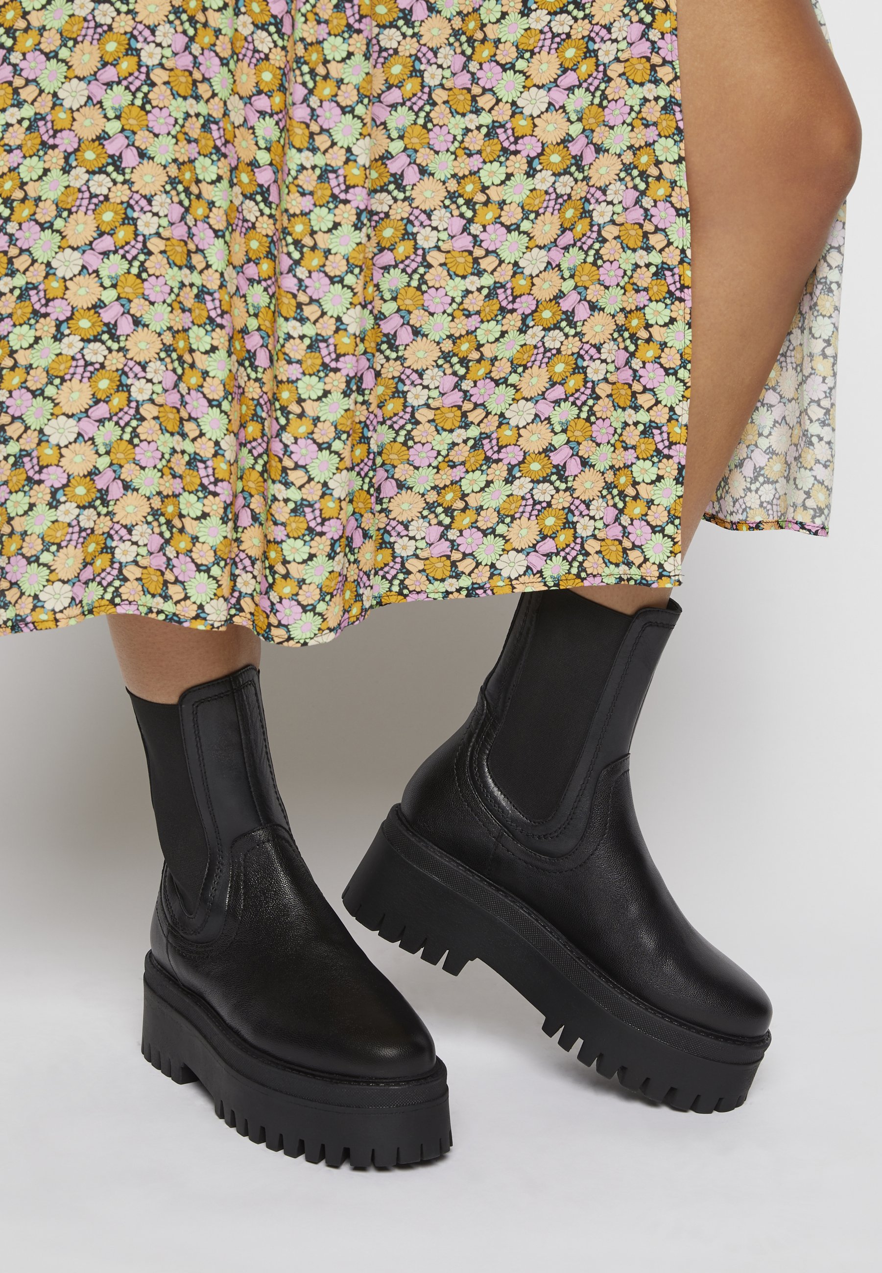 Asra Chessie Platform Ankle Boots Black Black Zalando Co Uk