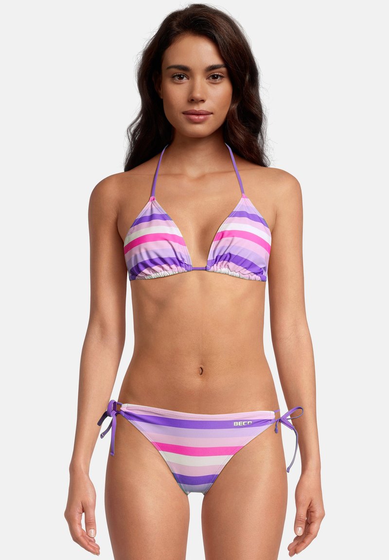 Bikini rayé violet et rose avec un haut en triangle à liens ajustables et un bas à nouer sur le côté. Tissu doux avec un léger éclat.