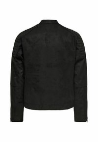 Crna jakna od umjetne kože s kvadratnim naglascima na ramenima, glatke teksture i patentnim zatvaračima na rukavima. Minimalistički dizajn sa ravnim krojem.