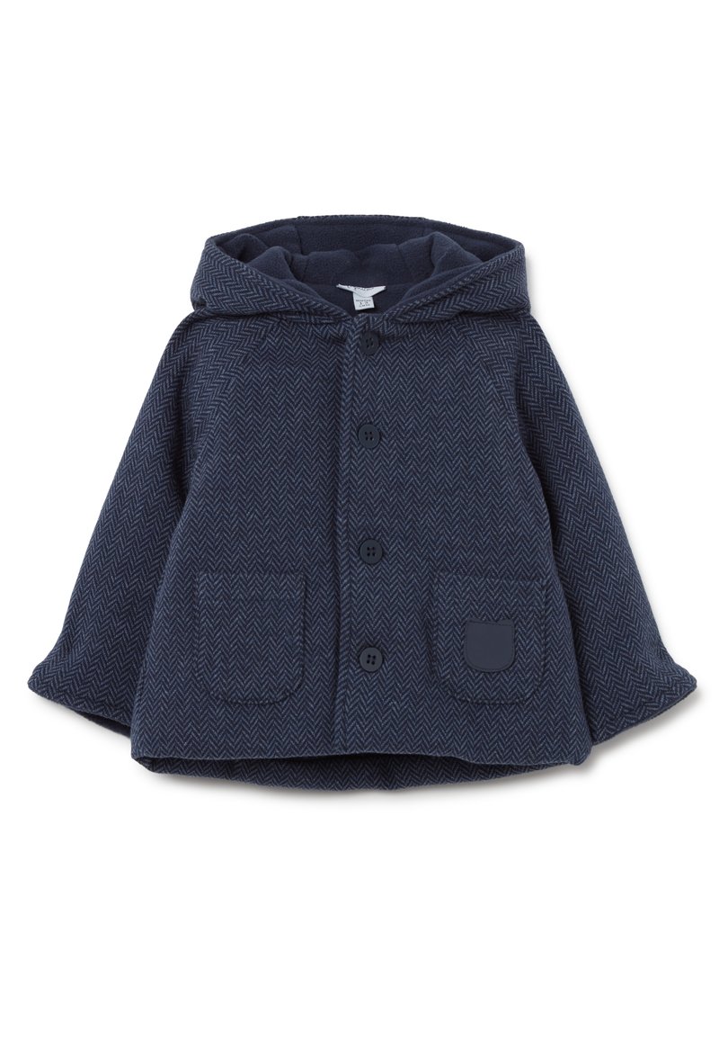 Giacca con cappuccio blu navy con motivo a spina di pesce, cinque bottoni, due tasche frontali e una toppa solida sulla tasca inferiore.