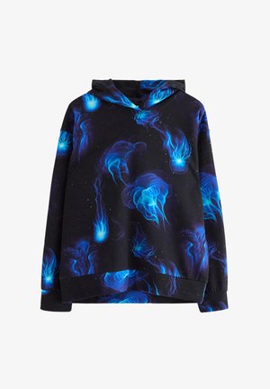 Zwarte hoodie met een levendig blauw kwallenpatroon, gemaakt van zachte stof, voorzien van een ruime kangoeroezak en een verstelbare capuchon met trekkoord.