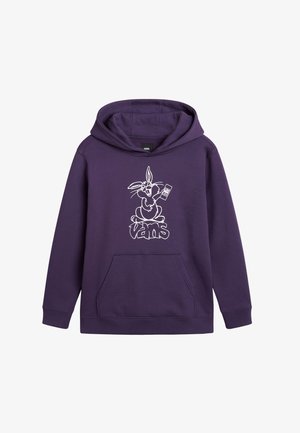 Fioletowa bluza z kapturem i kieszenią z przodu, z białym kreskówkowym królikiem trzymającym kalkulator nad logo Vans.