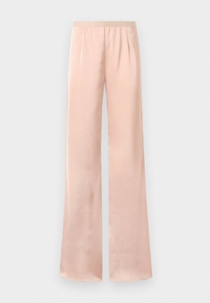 Pantalones de satén rosa claro de pierna ancha con cintura elástica y pliegues sutiles en la parte delantera sobre un fondo liso.