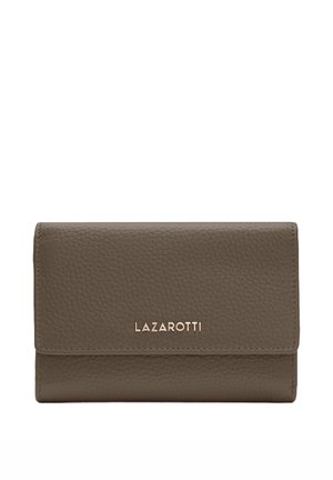 Portafoglio in pelle marrone con finitura texture, dotato di chiusura a patta frontale e logo "LAZAROTTI" in rilievo dorato. Design elegante e compatto.