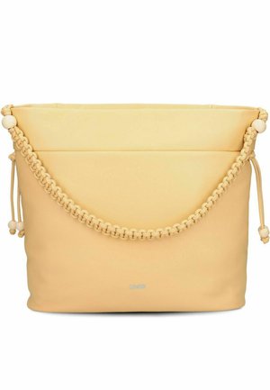 Sac seau en cuir jaune avec poignée tressée et fermeture à cordon, avec petit logo métallique de la marque en bas au centre.