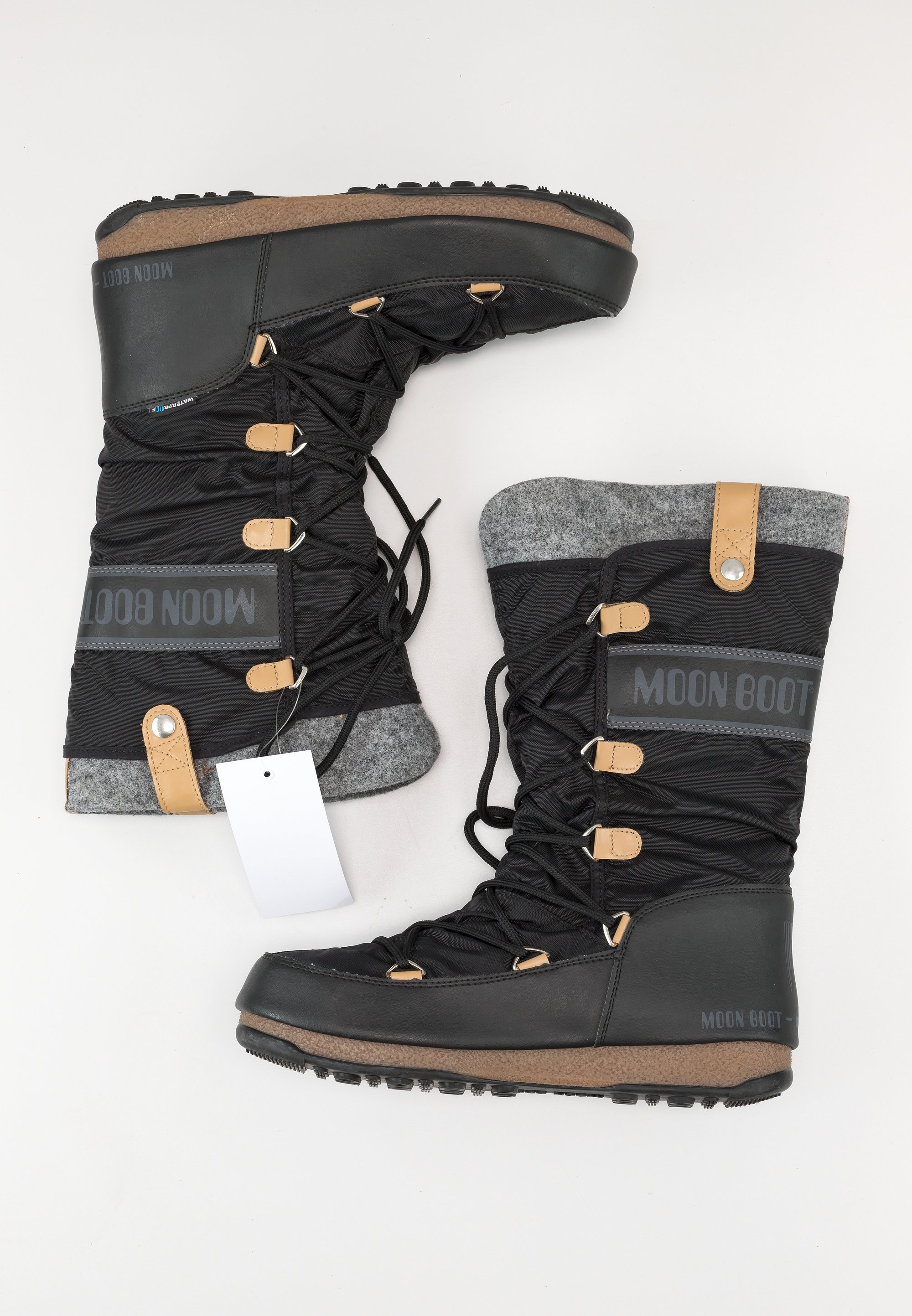 Moon Boot Platform boots black (Pre-owned) Zalando