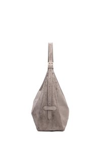 Borsa in suede grigio con forma strutturata e una singola tracolla regolabile. Presenta una chiusura a fibbia e un sottile dettaglio di cucitura.