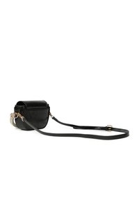 Borsa a tracolla nera in pelle con una forma strutturata, caratterizzata da un'accento in catena dorata e una sottile tracolla regolabile. Texture liscia in generale.