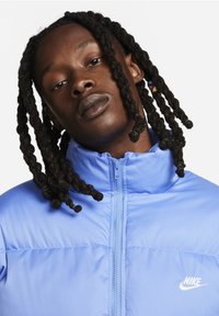 Nike Sportswear CLUB PUFFER - Vinterjakker - polar white