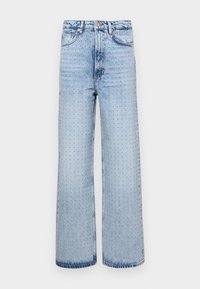 Jeans di denim blu chiaro con un design a gamba larga, caratterizzati da dettagli perforati in tutto il capo e dal classico stile a cinque tasche.
